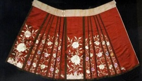 明朝百褶裙特点