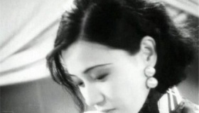 阮玲玉为什么服安眠药自杀