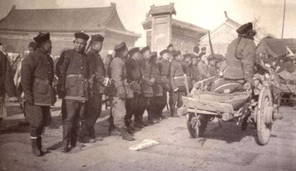 1900年8月14日：慈禧光绪弃京出逃