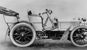 世界上第一辆汽车谁发明的