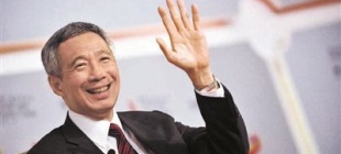 2004年8月12日：李显龙接替吴作栋就任新加坡第3任总理