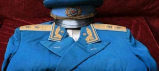 1988年9月14日：我国再度恢复军衔制