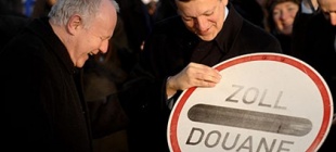 1985年6月24日：欧盟国家签署了《申根协定》