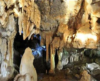 溶洞形成的原因