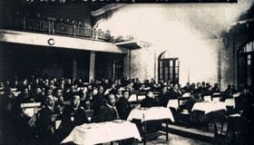 国民党一大召开的时间和地点