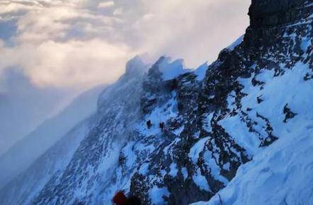 珠峰高程测量登山队登顶成功