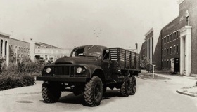 中国什么时候有汽车的