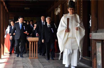 参拜过靖国神社的日本首相有哪些