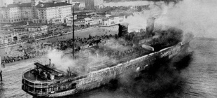 1934年9月8日：莫罗城堡号客轮失火