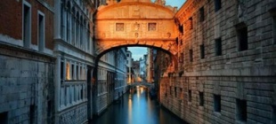 1980年6月23日：七国首脑决心寻找新能源