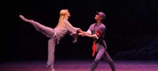 1976年7月27日：《白毛女》作者之一马可逝世