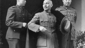 七一五政变和四一二政变的异同点