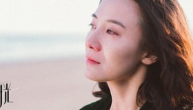 《白色月光》是翻拍《夫妻的世界》吗