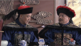 和珅当过哪些官 相当于现在的什么官