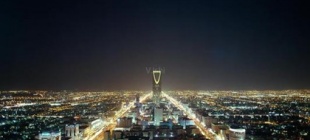 2003年5月12日：利雅得发生3起爆炸造成213人伤亡