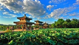 承德避暑山庄是哪个皇帝建造的