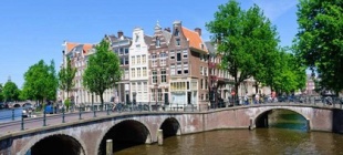 1932年8月27日：国际反战大会召开