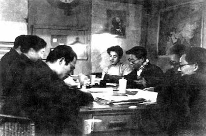 1950年7月21日：中共中央转发北京市委关于整风工作的报告