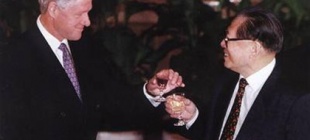 1998年6月25日：美国总统克林顿访华