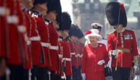 英国王室为什么是女王而不是国王