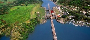 1977年9月7日：美国和巴拿马政府签署巴拿马运河新条约