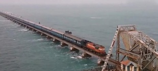 1998年8月30日：我国兴建首条跨海铁路