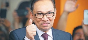 1998年9月2日：马来西亚副总理安瓦尔被撤职