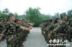 你不知道的军训历史，不及格不能升学