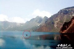 探秘长白山天池水怪出没的真相！