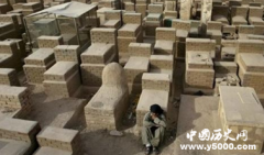 一眼望不到头的世界最大墓地