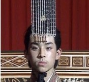 曹魏第四位皇帝曹髦死后谁继位？