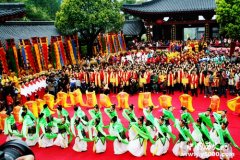 宋英宗需稳固朝政解除内忧外患