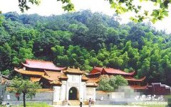 刘祜重用外戚宠信宦官