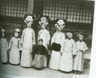 末代皇帝是如何娶妻的