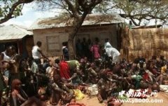 民风民俗 贝宁寡妇节：剃光头发重获新生的寡妇