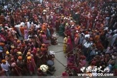 民风民俗 打夫节：印度妇女扬眉吐气的日子