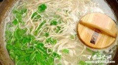 锅盖面：面锅里面煮锅盖的饮食文化