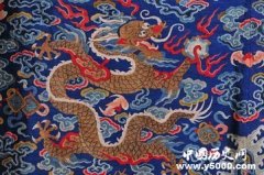 乾隆帝龙袍藏针：太监革职又治罪