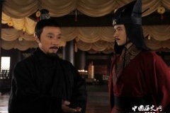 曹操欲诛杀孔融夺取汉朝江山