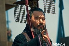 曹操急于称帝失去了民望