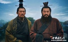 曹操请贾诩出山帮助南征