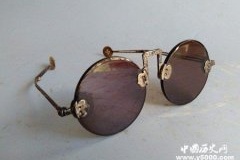 清朝皇帝对于西洋眼镜的态度