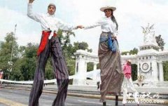 墨西哥吃“红灯饭”的人