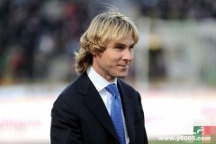 内德维德个人资料和职业生涯