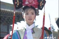 《还珠格格》中的晴儿是谁？