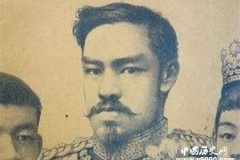 抗日剧中日本人为什么都留小胡子