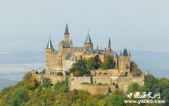 欧洲最早的城堡是什么时候建造的