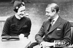 爱德华八世为什么放弃王位竟是因为美人