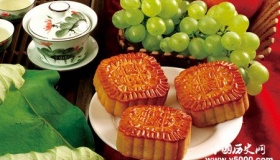 中秋节吃月饼的风俗怎么来的