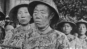 慈禧太后的故事：太监李莲英巧言媚主！